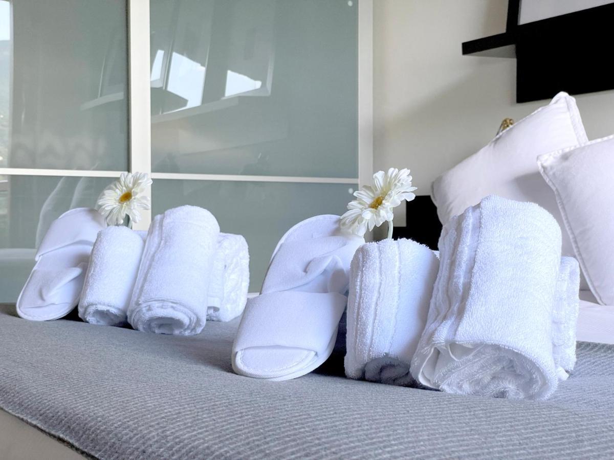 Regina Di Laglio - Free Parking, Garden, Lake View Ngoại thất bức ảnh
